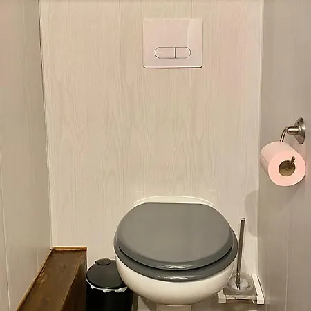 Chaleureuse Echappee : Commodites, Calme, Confort Lägenhet