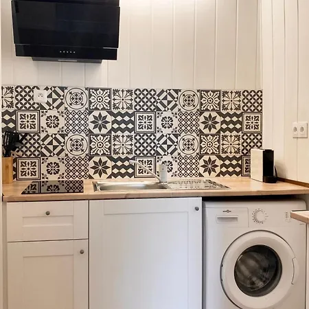 Chaleureuse Echappee : Commodites, Calme, Confort Lägenhet *